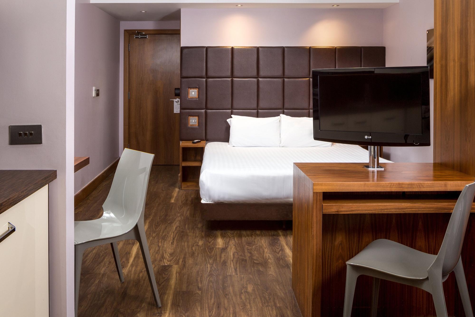Roomzzz Leeds City Exterior foto