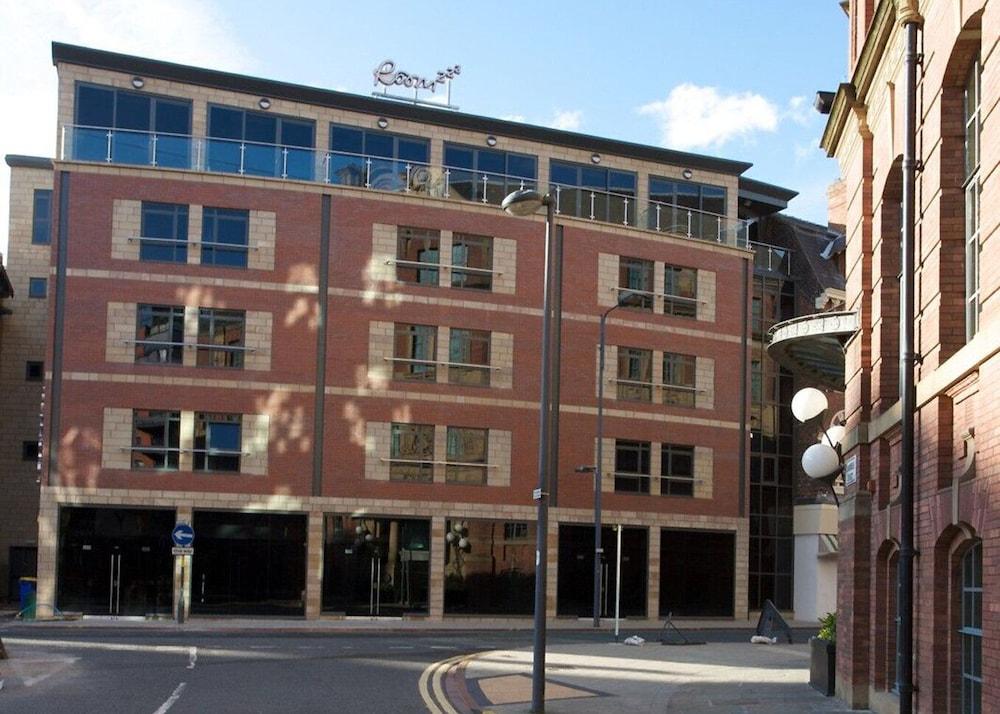 Roomzzz Leeds City Exterior foto